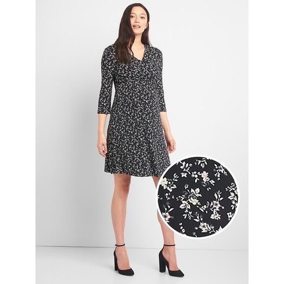 NWT Gap Black Floral Print Wrap Dress Sz M Maternity Nursing Stretchy - Picture 1 of 6